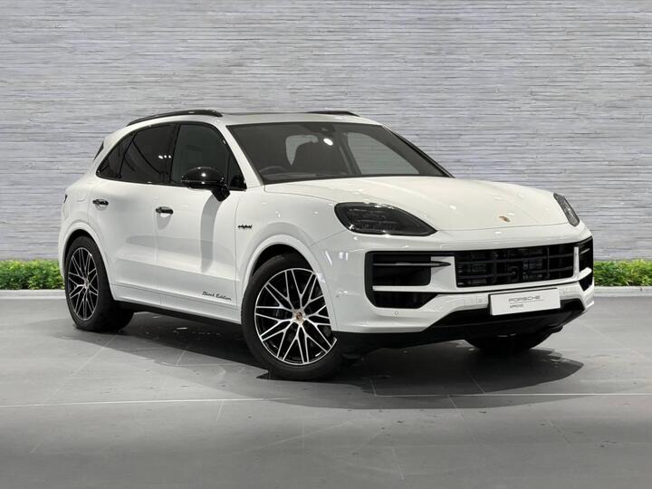 Porsche Cayenne 3.0 V6 E-Hybrid 25.9kWh Black Edition TiptronicS 4WD Euro 6 (s/s) 5dr Porsche Cayenne 3.0 V6 E-Hybrid 25.9kWh Black Edition TiptronicS 4WD Euro 6 (s/s) 5dr