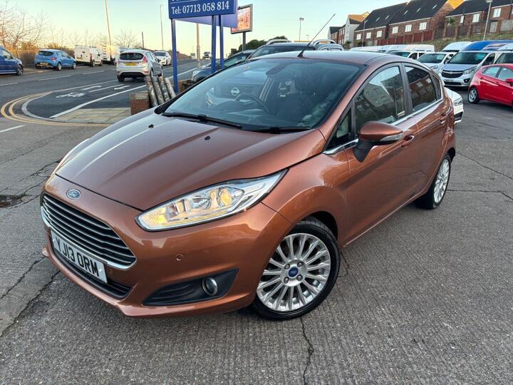 Ford FIESTA 1.5 TDCi Titanium Euro 5 5dr