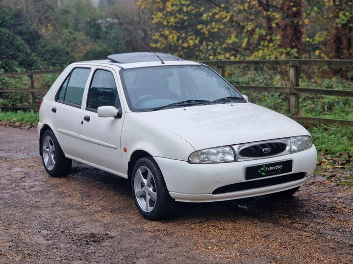 Ford Fiesta 1.25 Zetec Ghia CVT 5dr