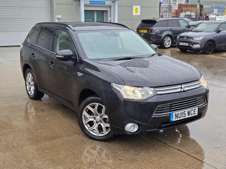 Mitsubishi Outlander 2.0h 12kWh GX4hs CVT 4WD Euro 5 (s/s) 5dr Mitsubishi Outlander 2.0h 12kWh GX4hs CVT 4WD Euro 5 (s/s) 5dr