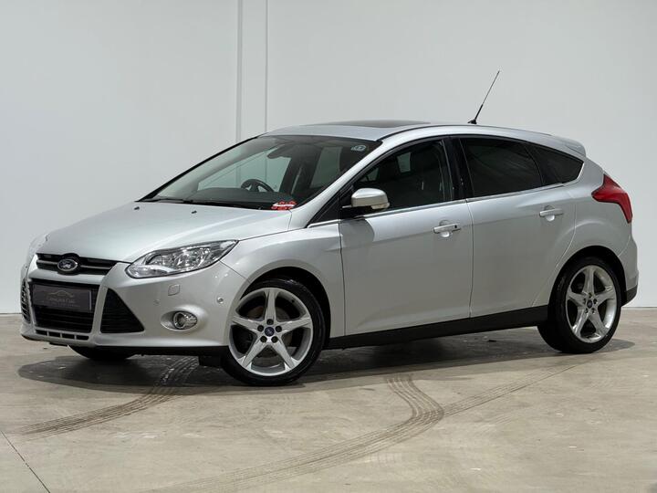 Ford Focus 1.6T EcoBoost Titanium X Euro 5 (s/s) 5dr