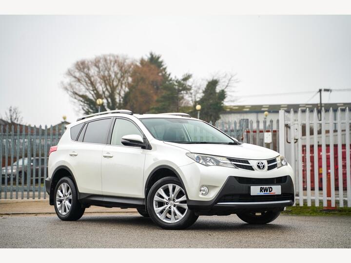 Toyota RAV4 2.2 D-CAT Invincible Auto 4WD Euro 5 5dr