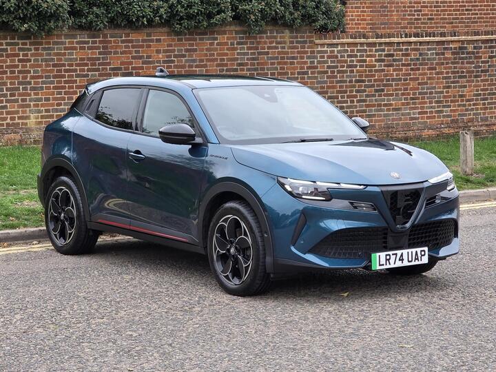 Alfa Romeo Junior 54kWh Elettrica Speciale Auto 5dr Alfa Romeo Junior 54kWh Elettrica Speciale Auto 5dr