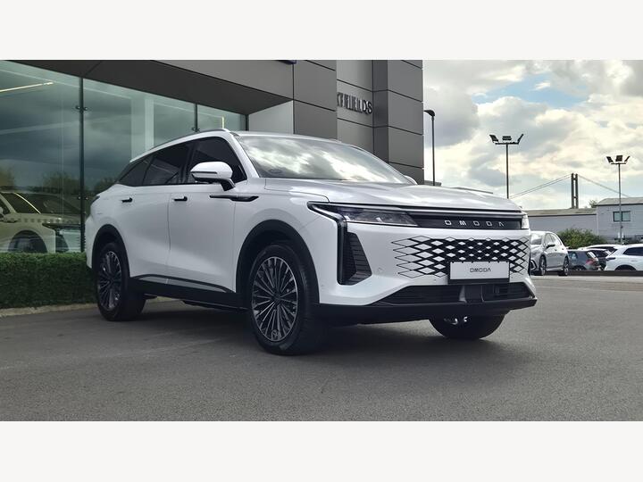 Omoda OMODA 9 1.5T SHS 34.46kWh Noble DHT3 4WD Euro 6 (s/s) 5dr