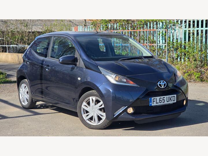 Toyota AYGO 1.0 VVT-i X-pression X-wave Euro 5 5dr Euro 5