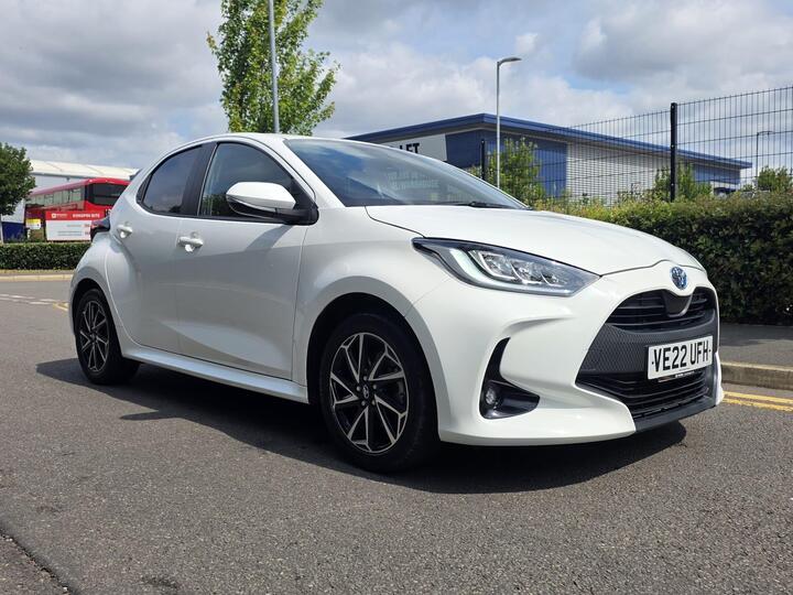 Toyota Yaris 1.5 VVT-h Design E-CVT Euro 6 (s/s) 5dr