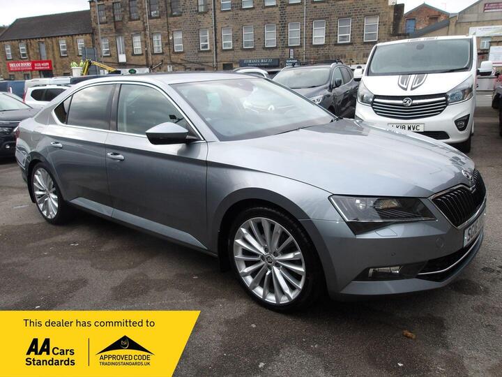 Skoda Superb 2.0 TDI SE L Executive DSG Auto 6Spd Euro 6 (s/s) 5dr Skoda Superb 2.0 TDI SE L Executive DSG Auto 6Spd Euro 6 (s/s) 5dr