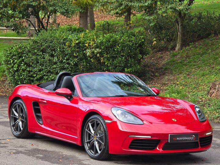 Porsche 718 Boxster 2.0T Euro 6 (s/s) 2dr Porsche 718 Boxster 2.0T Euro 6 (s/s) 2dr