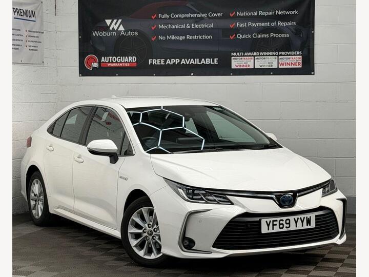 Toyota COROLLA 1.8 VVT-h Icon Tech CVT Euro 6 (s/s) 4dr