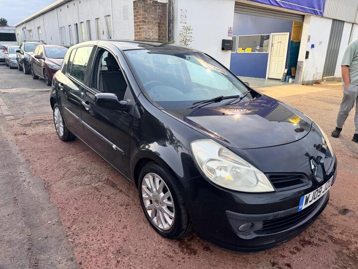 Renault Clio 1.2 TCe 16v Dynamique 5dr