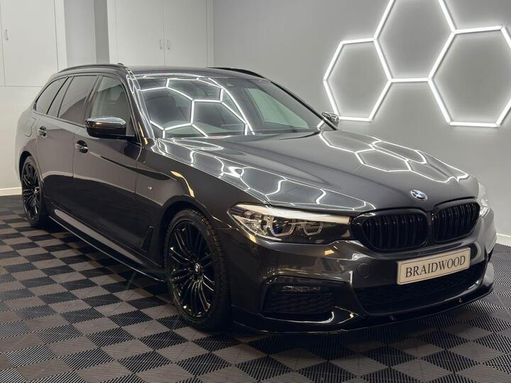 BMW 5 SERIES 2.0 520d MHT M Sport Touring Auto Euro 6 (s/s) 5dr BMW 5 SERIES 2.0 520d MHT M Sport Touring Auto Euro 6 (s/s) 5dr