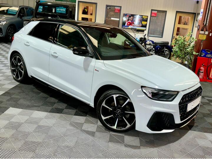 Audi A1 1.0 TFSI 30 Black Edition Sportback S Tronic Euro 6 (s/s) 5dr