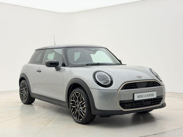 MINI Cooper 1.5C Exclusive Steptronic Euro 6 (s/s) 3dr
