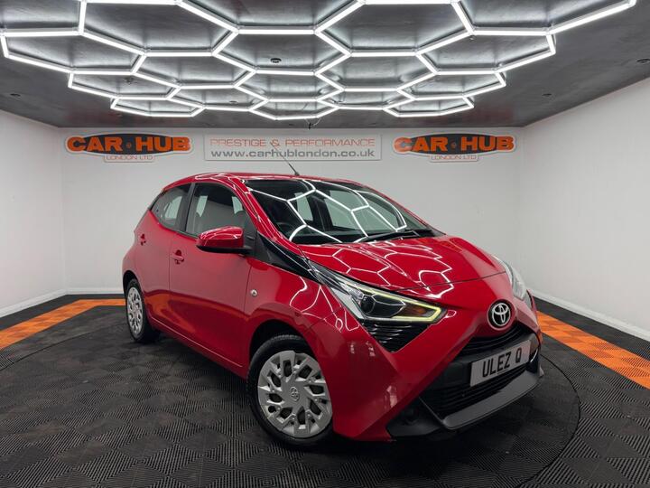 Toyota AYGO 1.0 VVT-i X-play Euro 6 5dr