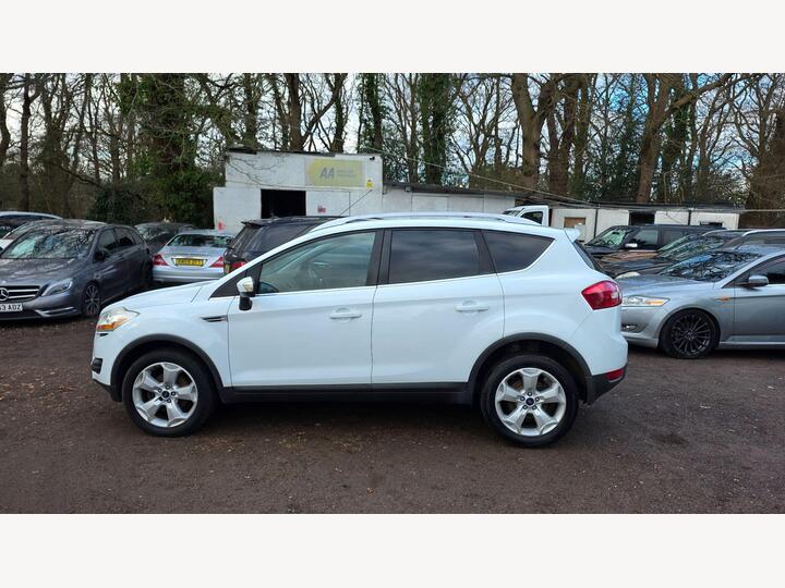 Ford Kuga 2.0 TDCi Zetec 2WD Euro 5 5dr