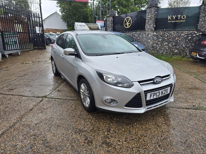 Ford Focus 1.6 Titanium Powershift Euro 5 5dr