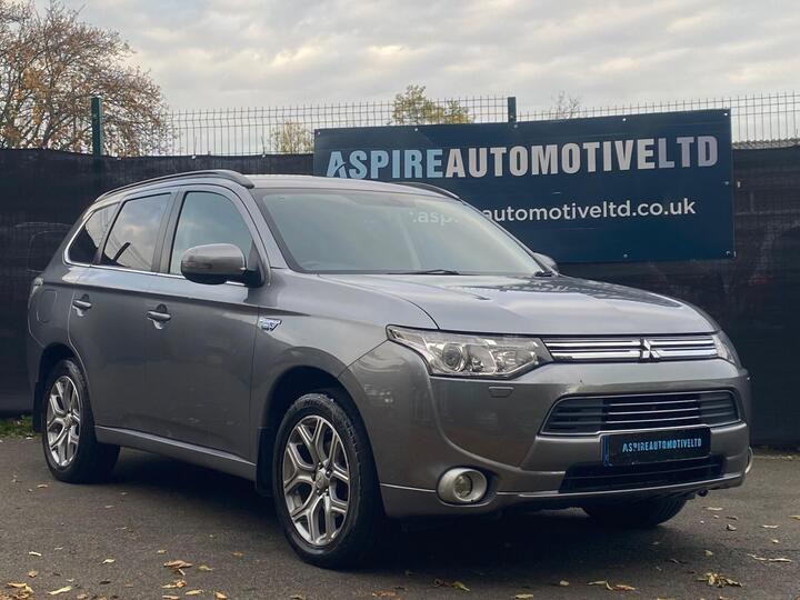 Mitsubishi Outlander 2.0h 12kWh GX4h CVT 4WD Euro 5 (s/s) 5dr Mitsubishi Outlander 2.0h 12kWh GX4h CVT 4WD Euro 5 (s/s) 5dr