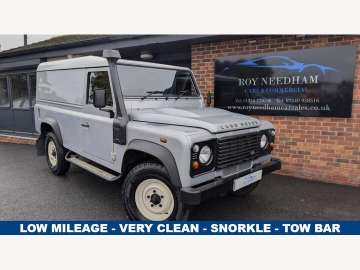 Land Rover DEFENDER 2.2 TDCi Hard Top SUV 4WD MWB Euro 5 3dr Land Rover DEFENDER 2.2 TDCi Hard Top SUV 4WD MWB Euro 5 3dr