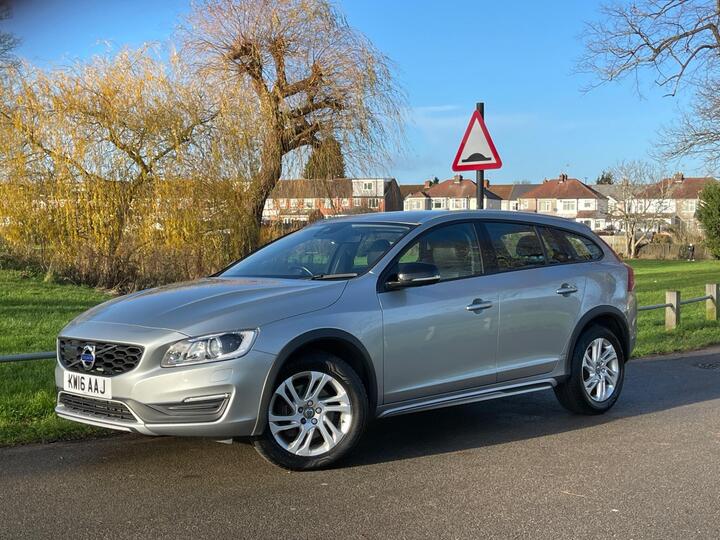 Volvo V60 Cross Country 2.0 D4 SE Nav Auto Euro 6 (s/s) 5dr
