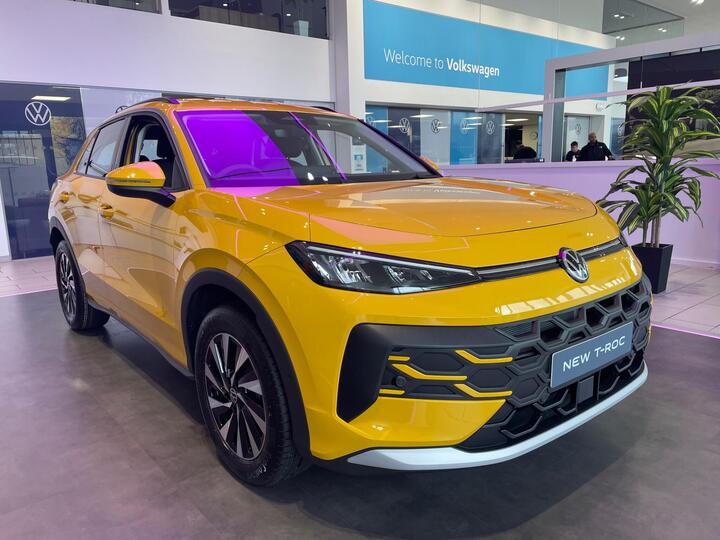 Volkswagen T-Roc 1.5 ETSI MHEV Life DSG Euro 6 (s/s) 5dr