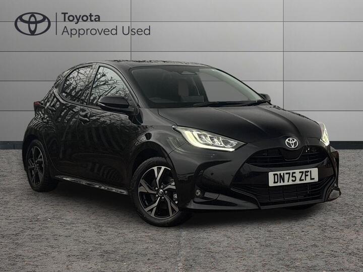 Toyota Yaris 1.5 VVT-h Design E-CVT Euro 6 (s/s) 5dr