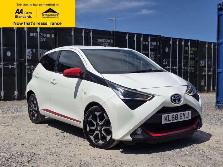 Toyota AYGO 1.0 VVT-i X-trend Funroof X-shift Euro 6 5dr