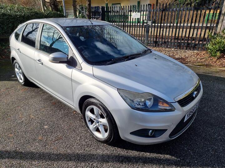 Ford Focus 1.8 Zetec 5dr