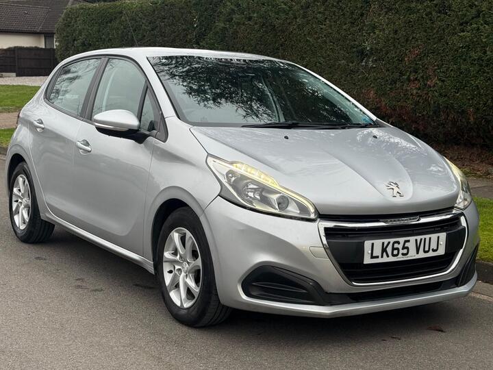 Peugeot 208 1.2 PureTech Active Euro 6 5dr Peugeot 208 1.2 PureTech Active Euro 6 5dr