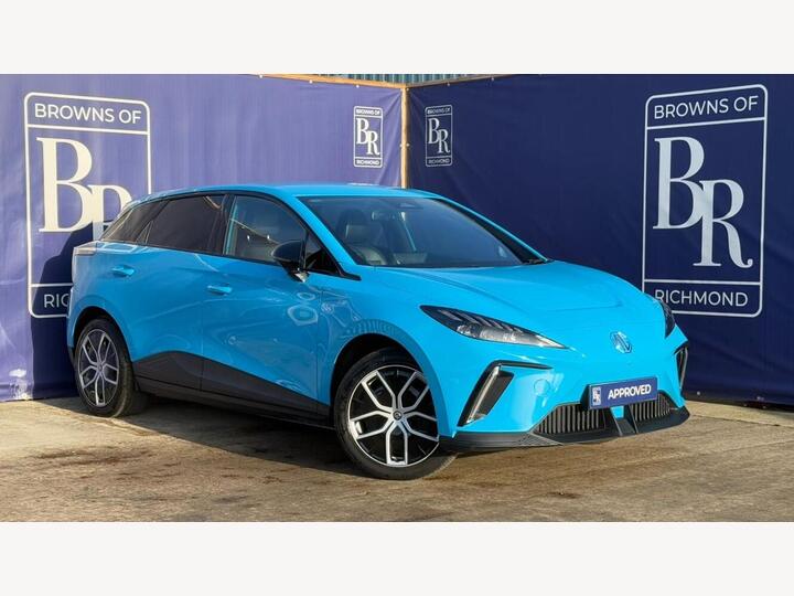 MG MG4 64kWh Trophy Long Range Auto 5dr