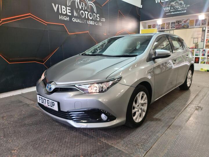 Toyota Auris 1.8 VVT-h Business Edition CVT Euro 6 (s/s) 5dr (Safety Sense)