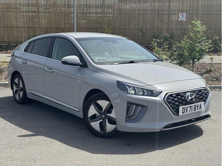 Hyundai IONIQ 1.6 H-GDi Premium SE DCT Euro 6 (s/s) 5dr Hyundai IONIQ 1.6 H-GDi Premium SE DCT Euro 6 (s/s) 5dr