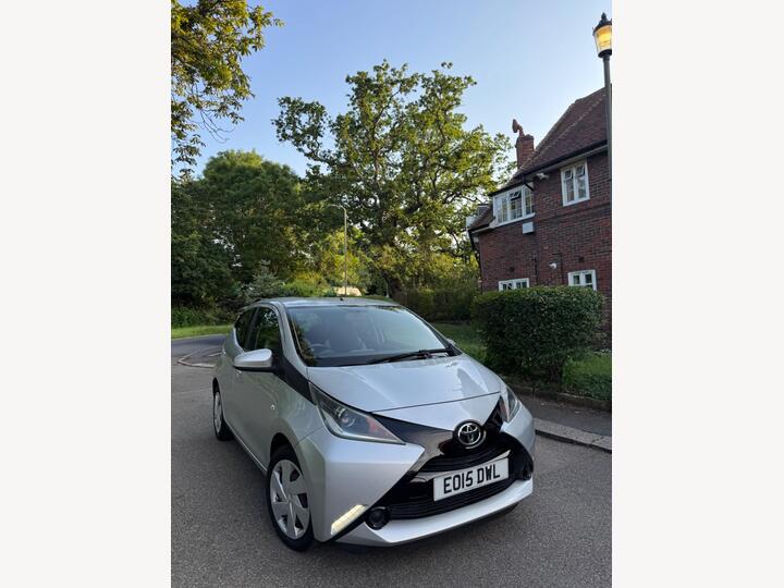 Toyota AYGO 1.0 VVT-i X-play X-shift Euro 5 5dr Euro 5