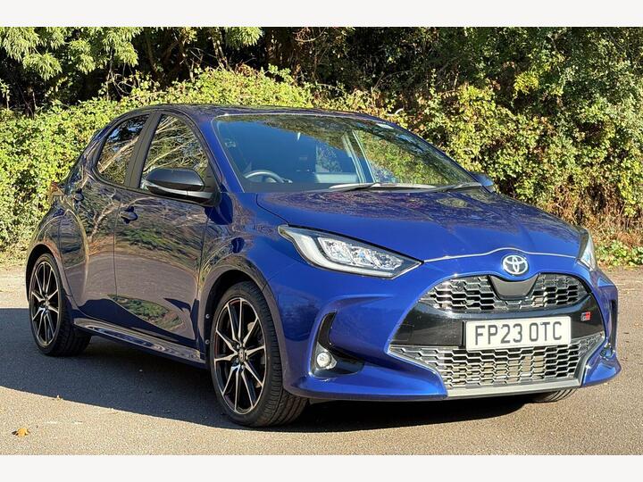 Toyota Yaris 1.5 VVT-h GR SPORT E-CVT Euro 6 (s/s) 5dr
