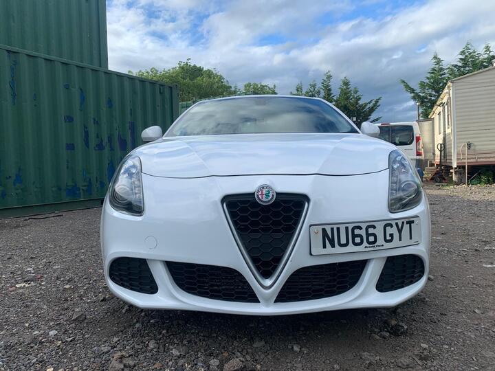 Alfa Romeo Giulietta 1.6 JTDM-2 Giulietta Euro 6 (s/s) 5dr