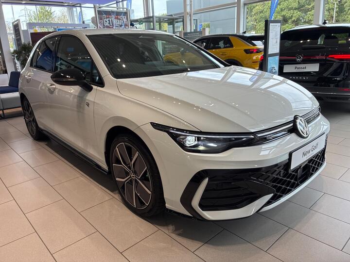 Volkswagen Golf 1.5 ETSI MHEV Black Edition DSG Euro 6 (s/s) 5dr