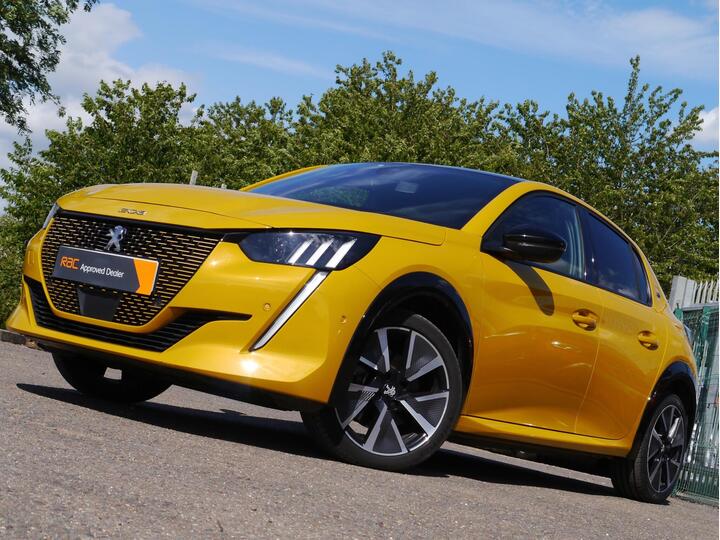 Peugeot E-208 50kWh GT Premium Auto 5dr (7kW Charger) Peugeot E-208 50kWh GT Premium Auto 5dr (7kW Charger)