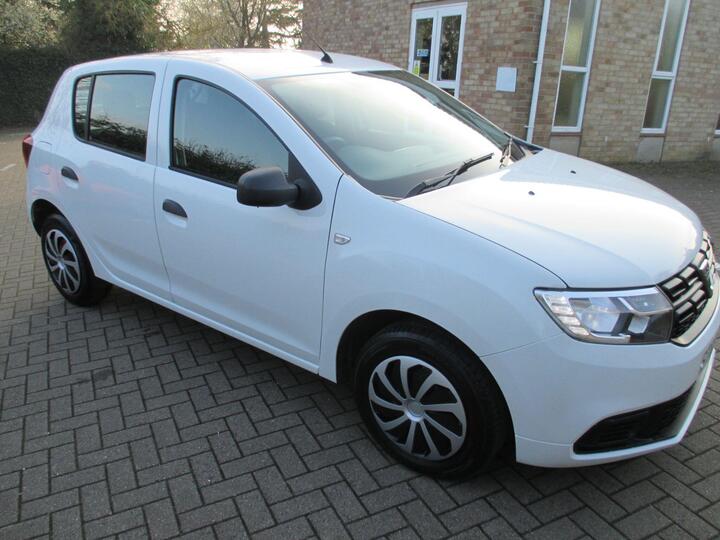 Dacia Sandero 0.9 TCe Essential Euro 6 (s/s) 5dr