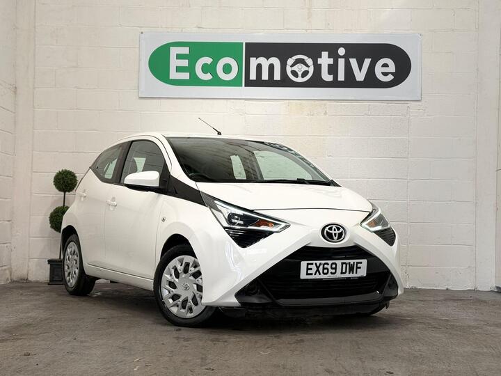 Toyota AYGO 1.0 VVT-i X-play X-shift Euro 6 5dr