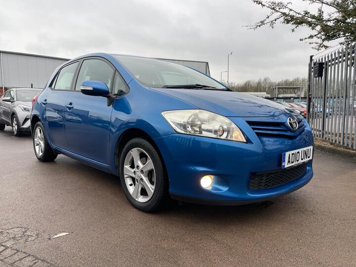 Toyota Auris 1.6 V-Matic TR 5dr Toyota Auris 1.6 V-Matic TR 5dr