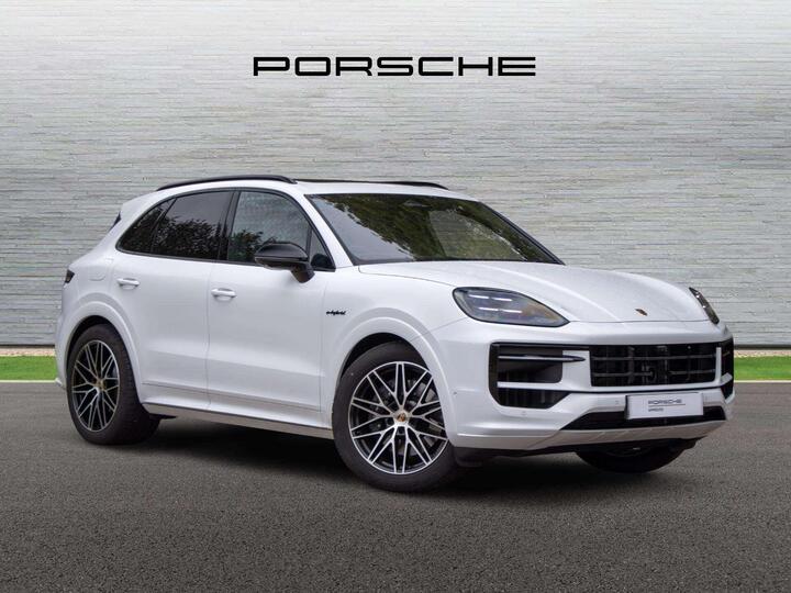 Porsche Cayenne 3.0 V6 E-Hybrid 25.9kWh Black Edition TiptronicS 4WD Euro 6 (s/s) 5dr