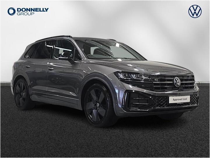 Volkswagen Touareg 3.0 TDI V6 Black Edition Tiptronic 4Motion Euro 6 (s/s) 5dr