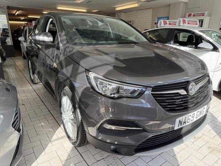 Vauxhall Grandland X 1.5 Turbo D BlueInjection Tech Line Nav Euro 6 (s/s) 5dr Vauxhall Grandland X 1.5 Turbo D BlueInjection Tech Line Nav Euro 6 (s/s) 5dr