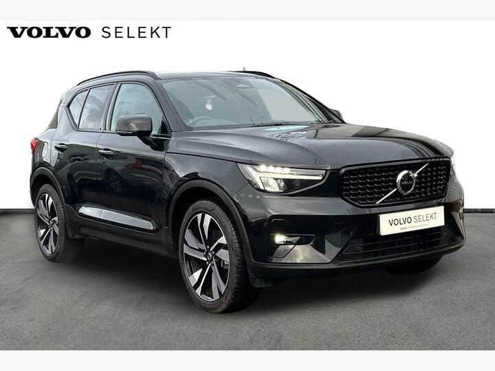 Volvo XC40 2.0 B3 MHEV Plus Dark DCT Auto Euro 6 (s/s) 5dr