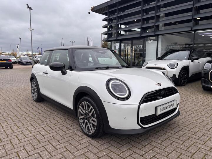 MINI Cooper 1.5C Classic Steptronic Euro 6 (s/s) 3dr