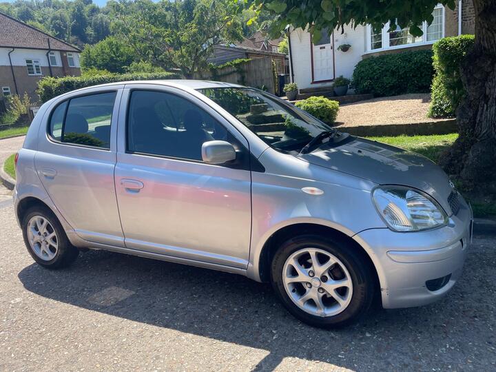 Toyota Yaris 1.3 VVT-i Colour Collection 5dr