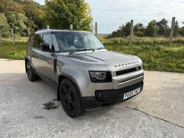 Land Rover Defender 110 3.0 D350 MHEV X-Dynamic HSE Auto 4WD Euro 6 (s/s) 5dr