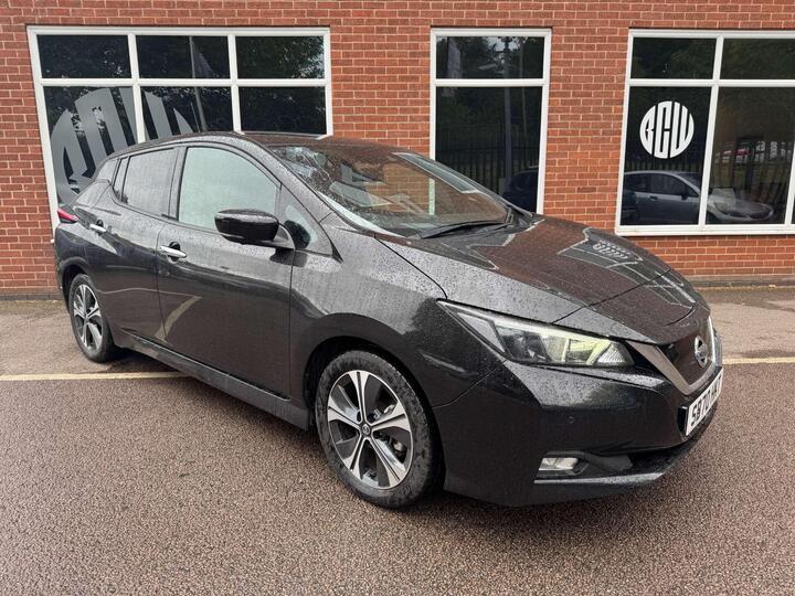 Nissan LEAF 40kWh N-Connecta Auto 5dr Nissan LEAF 40kWh N-Connecta Auto 5dr