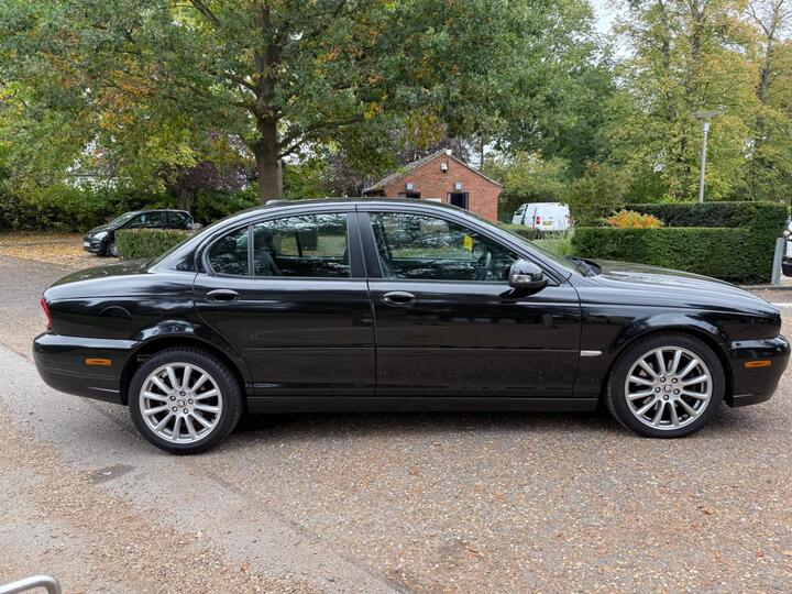 Jaguar X-Type 2.0D S 4dr Jaguar X-Type 2.0D S 4dr