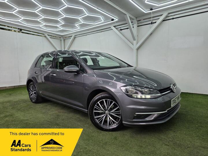 Volkswagen Golf 2.0 TDI BlueMotion Tech SE Nav DSG Euro 6 (s/s) 5dr