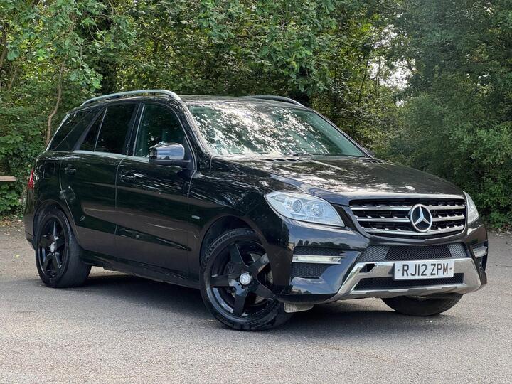 Mercedes-Benz M Class 3.0 ML350 V6 BlueTEC Sport G-Tronic 4WD Euro 6 (s/s) 5dr Mercedes-Benz M Class 3.0 ML350 V6 BlueTEC Sport G-Tronic 4WD Euro 6 (s/s) 5dr